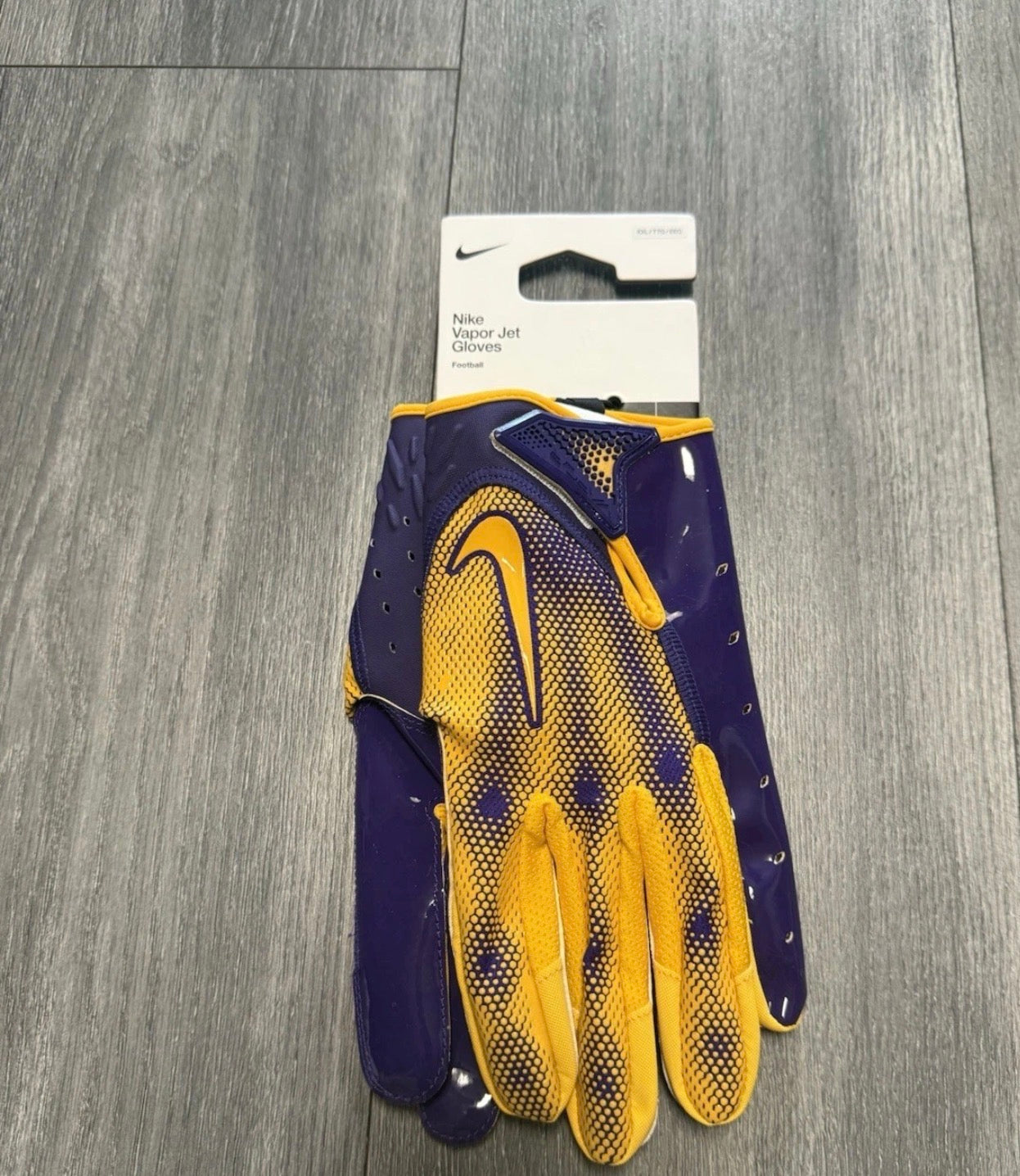 LSU gloves 🐯