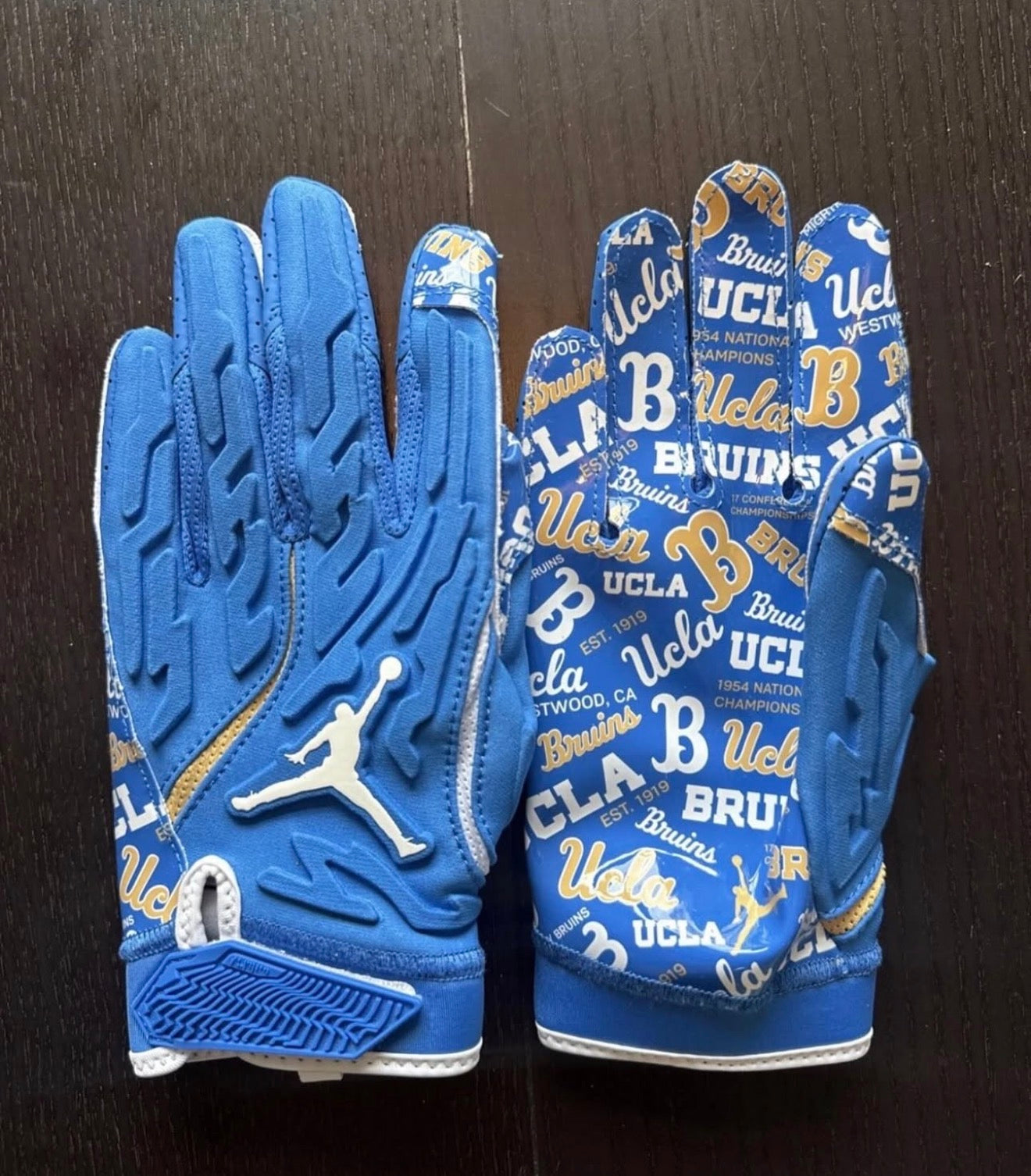 UCLA bruins gloves