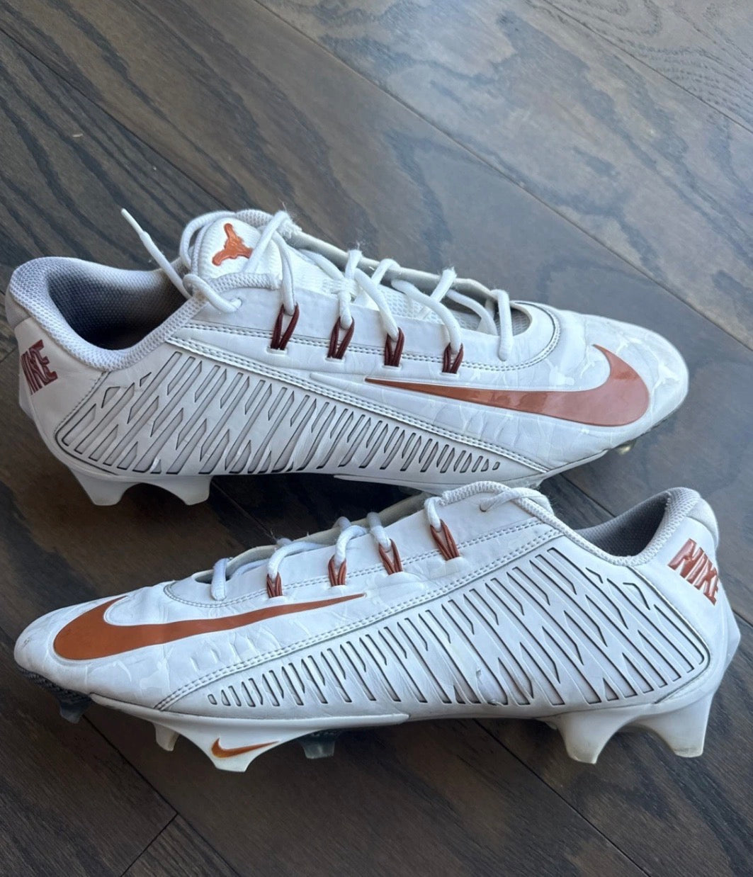 Texas longhorns cleats