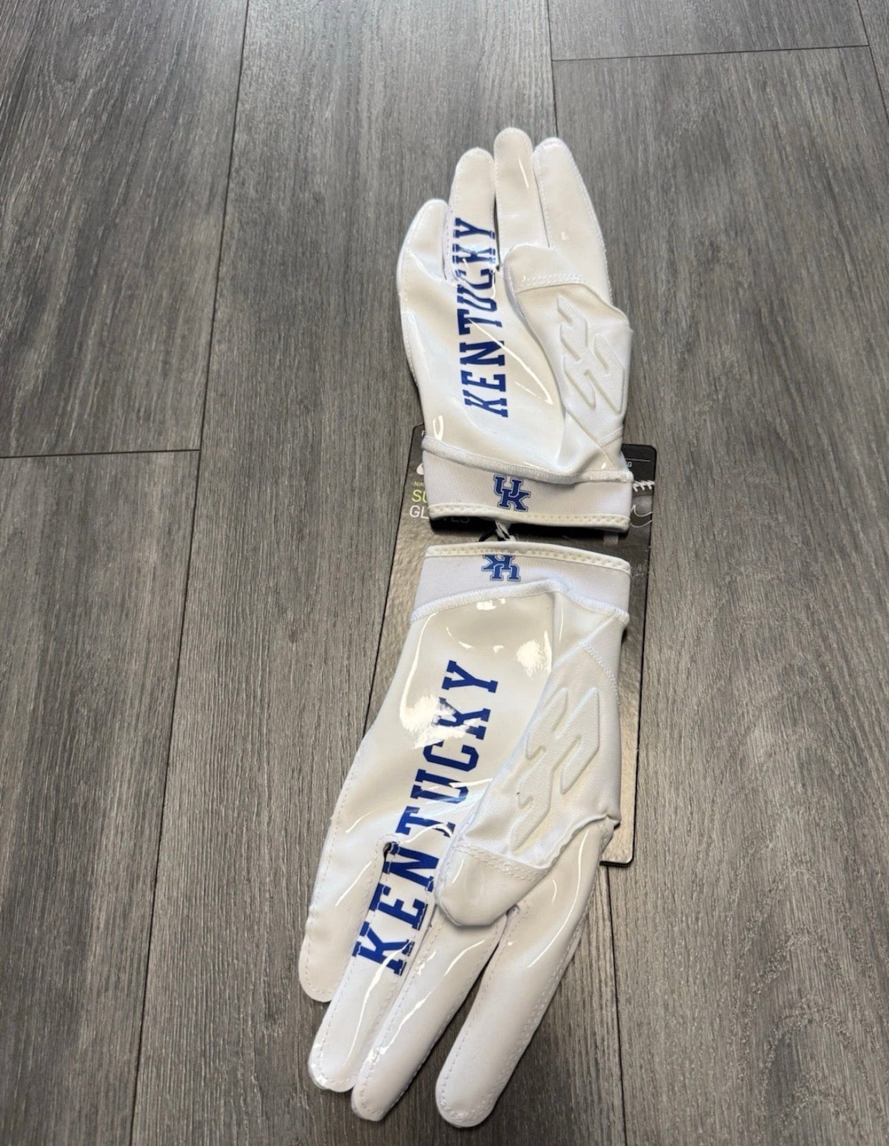 Kentucky wildcats gloves